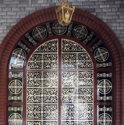 ΚΑΤΑΣΚΕΥΕΣ ΕΚΚΛΗΣΙΑΣΤΙΚΩΝ ΕΙΔΩΝ ΣΤΑΥΡΩΝ ΜΑΥΡΟΝΕΡΙ ΚΙΛΚΙΣ ΠΑΠΑΔΟΠΟΥΛΟΣ ΠΟΛΥΧΡΟΝΗΣ