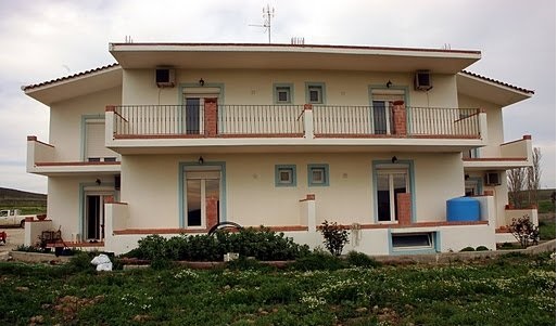 ΕΝΟΙΚΙΑΖΟΜΕΝΑ ΔΩΜΑΤΙΑ SARAVARI ΣΑΡΑΒΑΡΗ ΛΗΜΝΟΣ ΛΕΣΒΟΣ